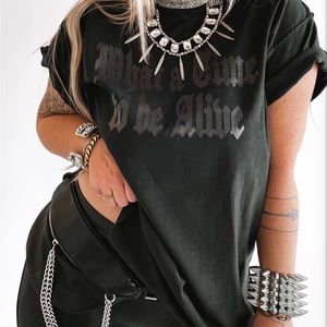 Peebee Forever Tee, Women’s size 2XL, Black, Distressed